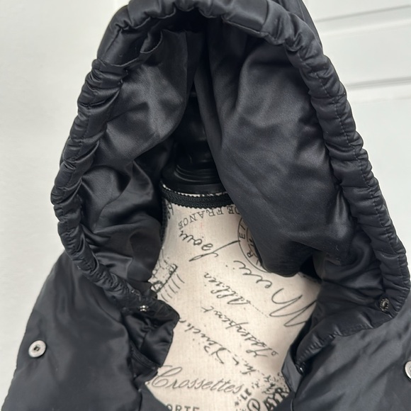 Kristen Blake Black Hooded Puffer Jacket - Picture 4 of 11